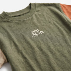 OLIVE GREEN COLOR-BLOCK "SMILE FOREVER" LONG-SLEEVE T-SHIRT