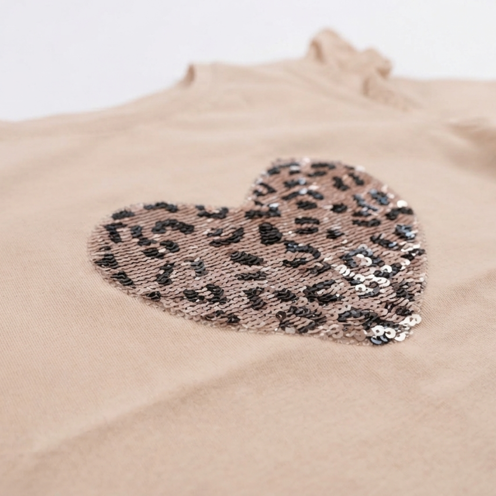 SINSAY CAMEL LEOPARD HEART RUFFLE LONG-SLEEVE T-SHIRT